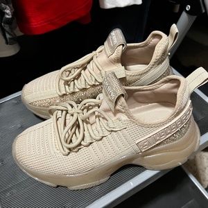 Steve Madden nude shoes